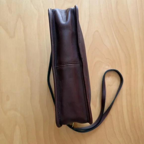 Vintage Coach Brown Crossbody Bag - Picture 10 of 12